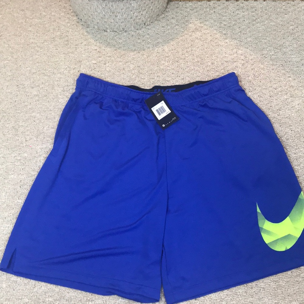 Nike training shorts  DRI-FIT for men SZ 3XL,  NWT - Picture 2 of 7